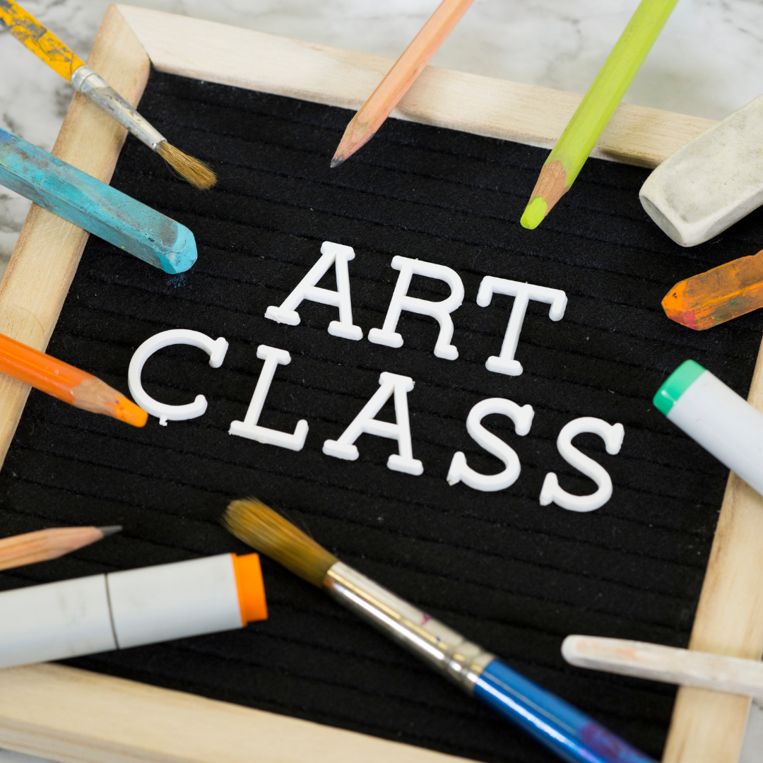 TALLER DE ARTESANÍAS Y OBJETOS DE DECORACIÓN